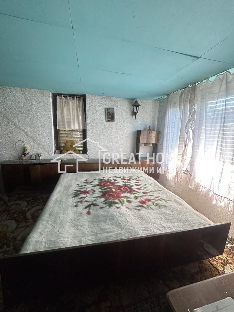 Продава ВИЛА, гр. Търговище, Бряг, снимка 4 - Вили - 55352152