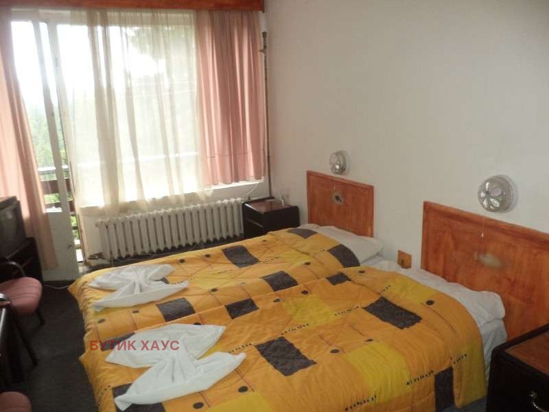 Продава ХОТЕЛ, к.к. Пампорово, област Смолян, снимка 2 - Хотели - 41995472
