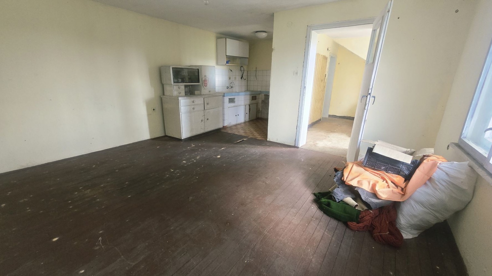 Продава КЪЩА, с. Нови хан, област София област, снимка 11 - Къщи - 55445230