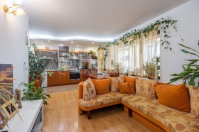 Продава 3-стаен град Варна Виница - [1] 