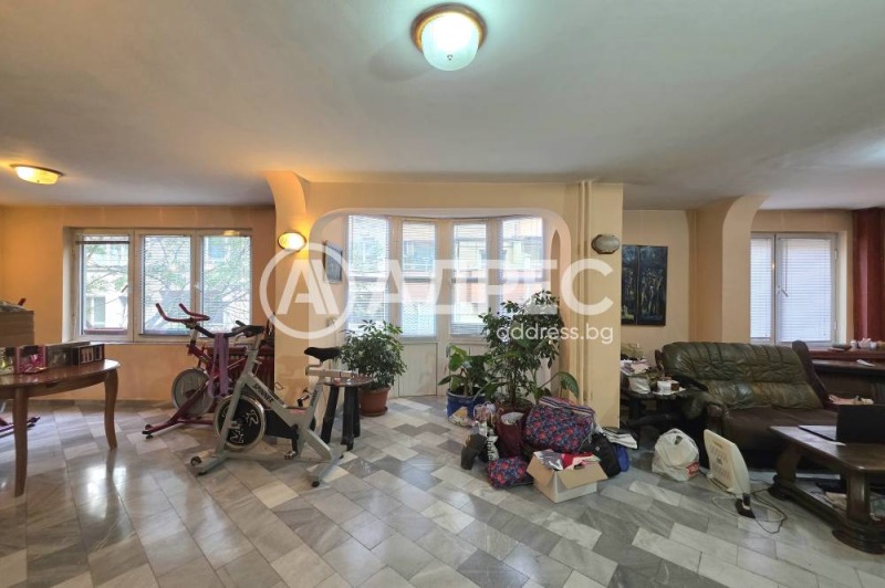 Продава 3-СТАЕН, гр. София, Белите брези