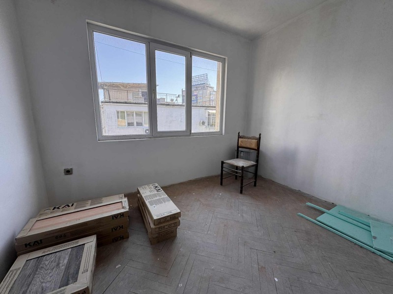 For Sale  2 bedroom Varna , Tsentar , 74 sq.m | 21795316 - image [2]