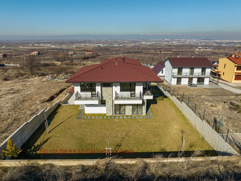Продава  Къща област Пловдив , с. Марково , 275 кв.м | 65419012 - изображение [2]