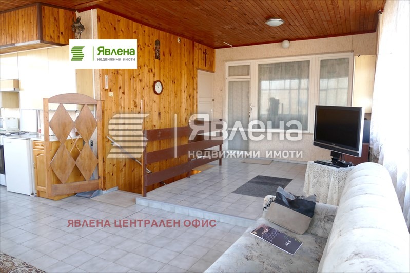Продава КЪЩА, с. Извор, област София област, снимка 15 - Къщи - 54647918