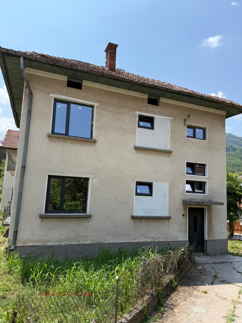 Продава КЪЩА в област Враца, с. Згориград - 154 кв.м / 220 000 € » 430 282.60 лв., ЛУКС 2022 ЕООД