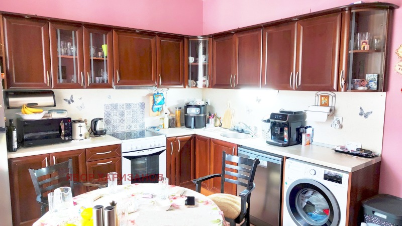 Продаја  1 спаваћа соба Софија , Центар , 75 м2 | 88206728