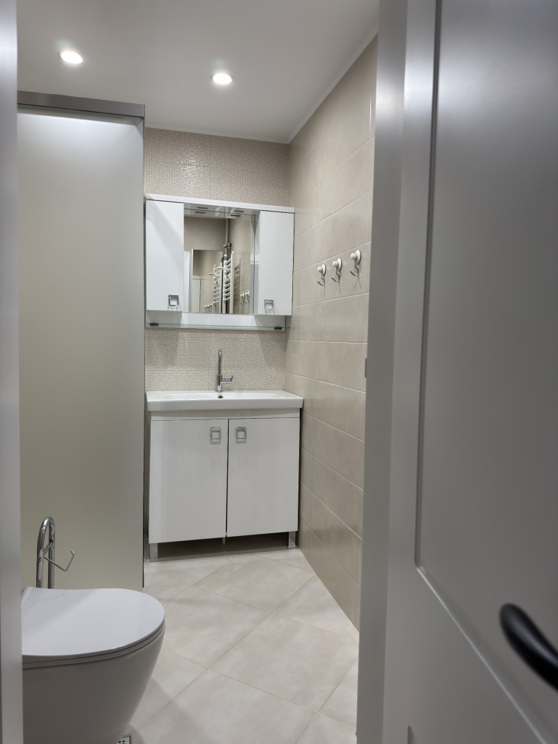 Продава 2-СТАЕН, гр. София, Център, снимка 12 - Апартаменти - 52636745