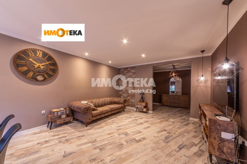 Продава  3-стаен град Варна , Бриз , 172 кв.м | 22564023 - изображение [2]