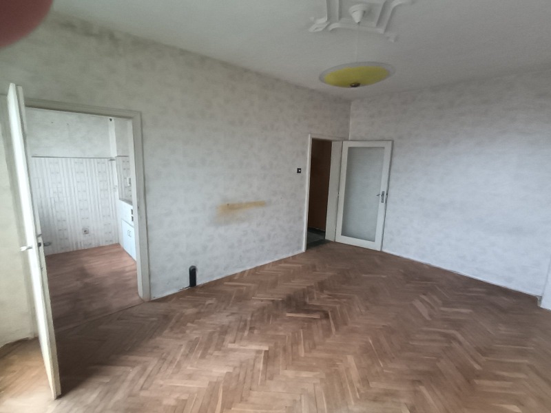 Продава 3-СТАЕН, гр. Варна, Младост 2, снимка 2 - Апартаменти - 51957000