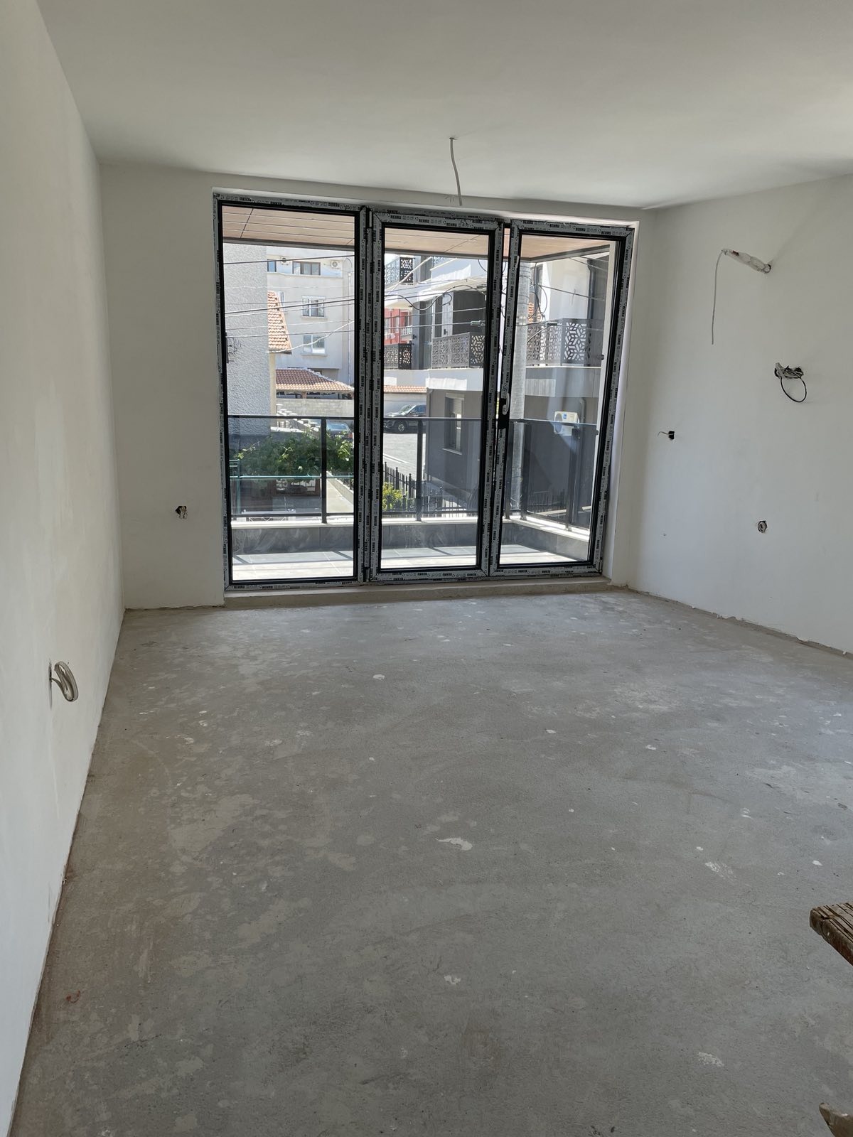 Продава 2-СТАЕН, гр. Бургас, Сарафово, снимка 2 - Апартаменти - 50972268
