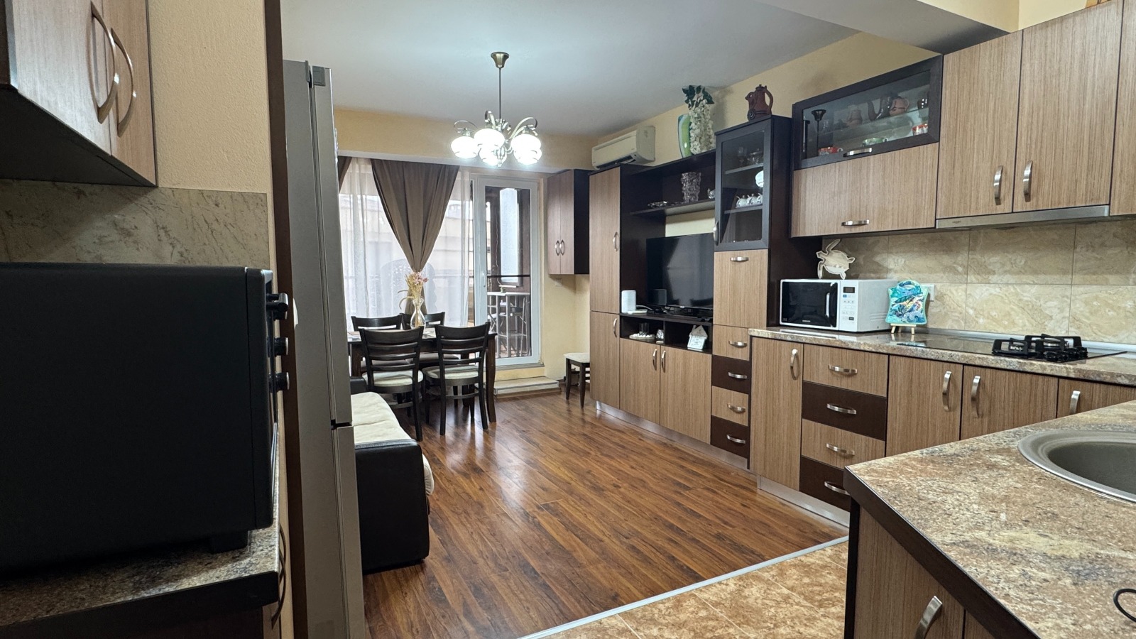 Продава 2-СТАЕН, гр. Поморие, област Бургас, снимка 2 - Апартаменти - 54621690