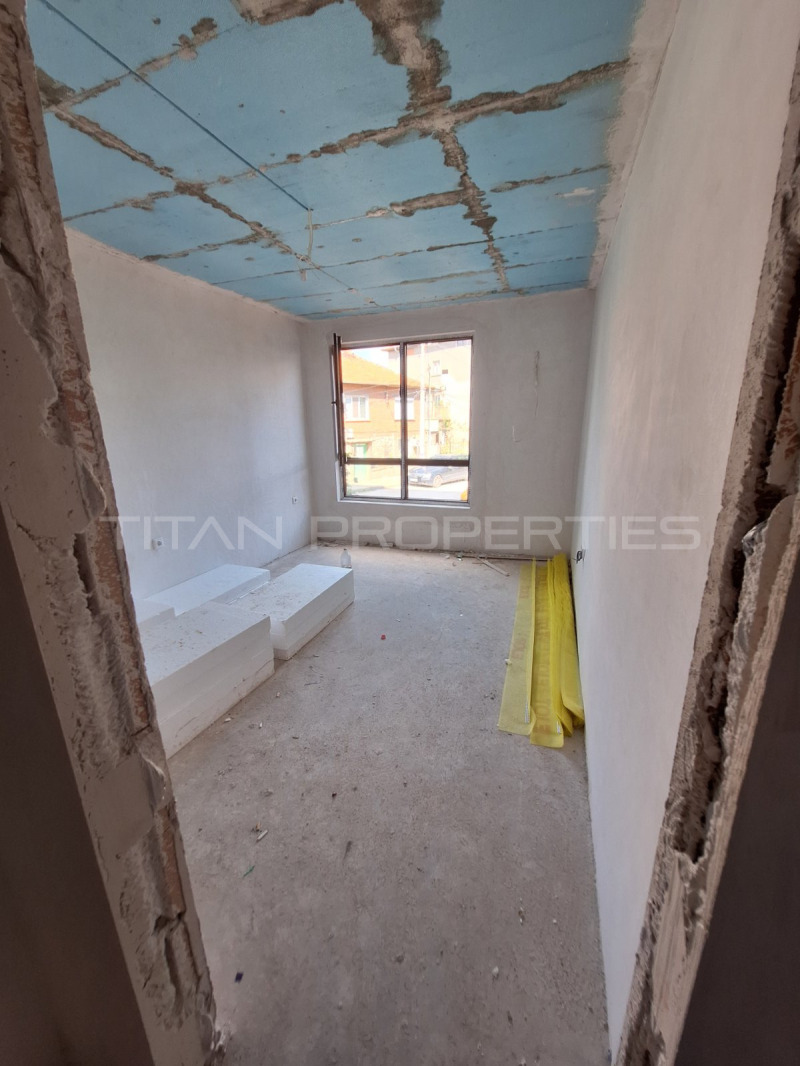 Продава  3-стаен, град Пловдив, Прослав • 96 900 EUR • ID 82316255 — holmes.bg - [1] 