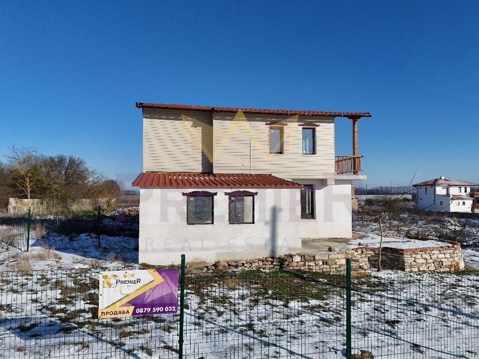 Продава КЪЩА, с. Царичино, област Добрич, снимка 3 - Къщи - 54111392