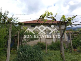 Maison Taja, région Stara Zagora