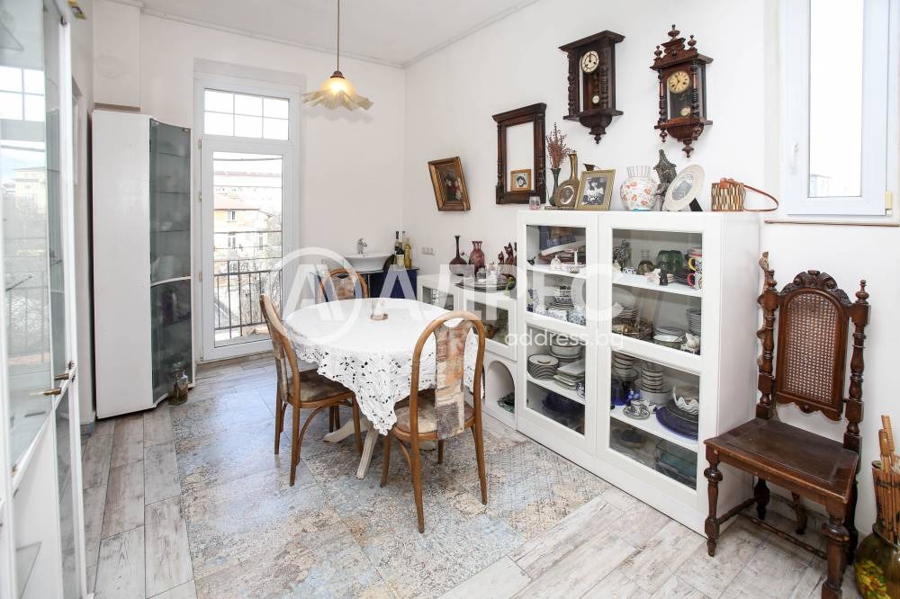 Продава МНОГОСТАЕН, гр. София, Център, снимка 7 - Апартаменти - 54110864