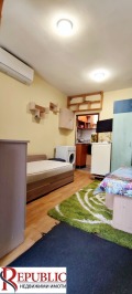 Продава 1-СТАЕН, гр. Варна, Колхозен пазар, снимка 1
