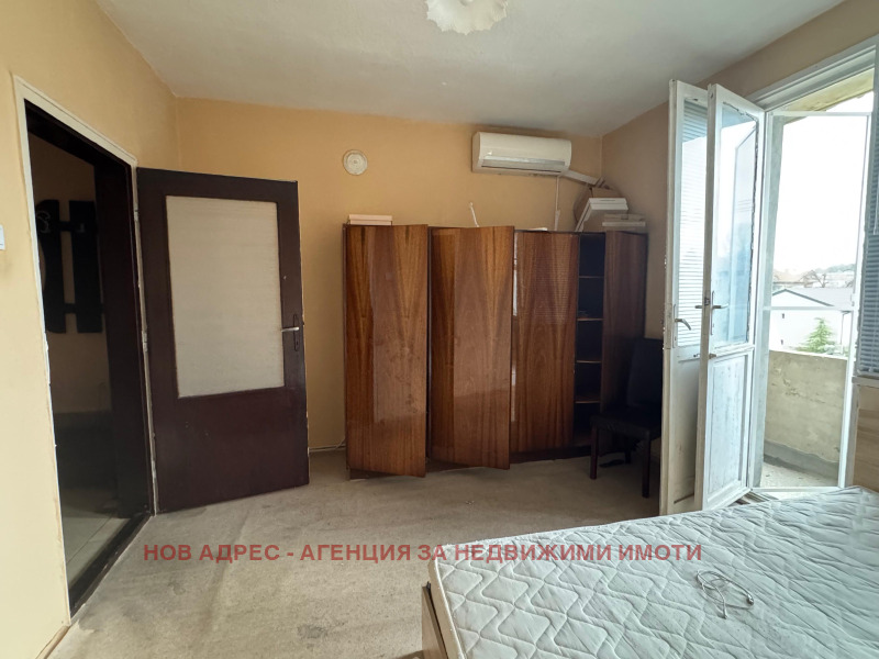 Продава ЕТАЖ ОТ КЪЩА, гр. Търговище, Център, снимка 5 - Етаж от къща - 52733129