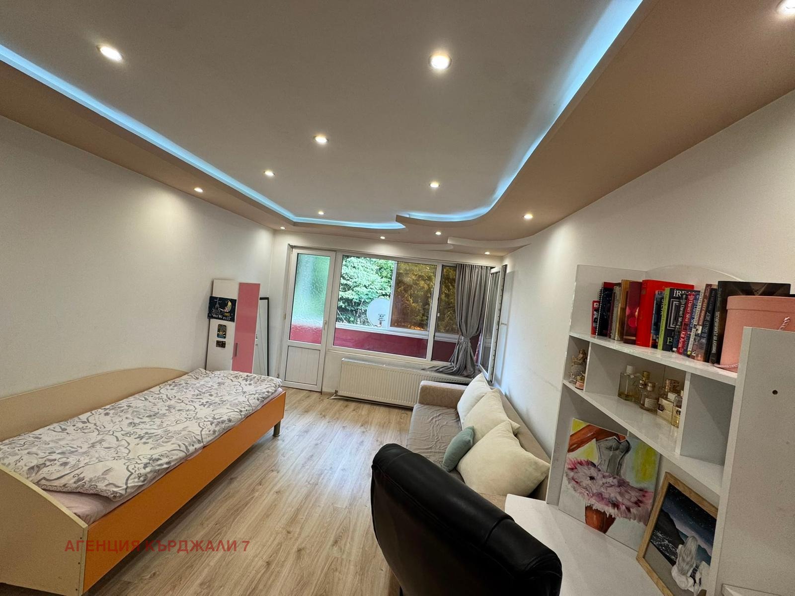 Продава 3-СТАЕН, гр. Кърджали, Център, снимка 2 - Апартаменти - 56067235