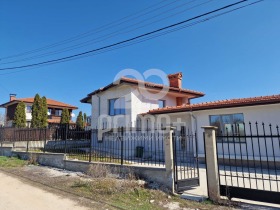 Продава  Къща, с. Гурмазово