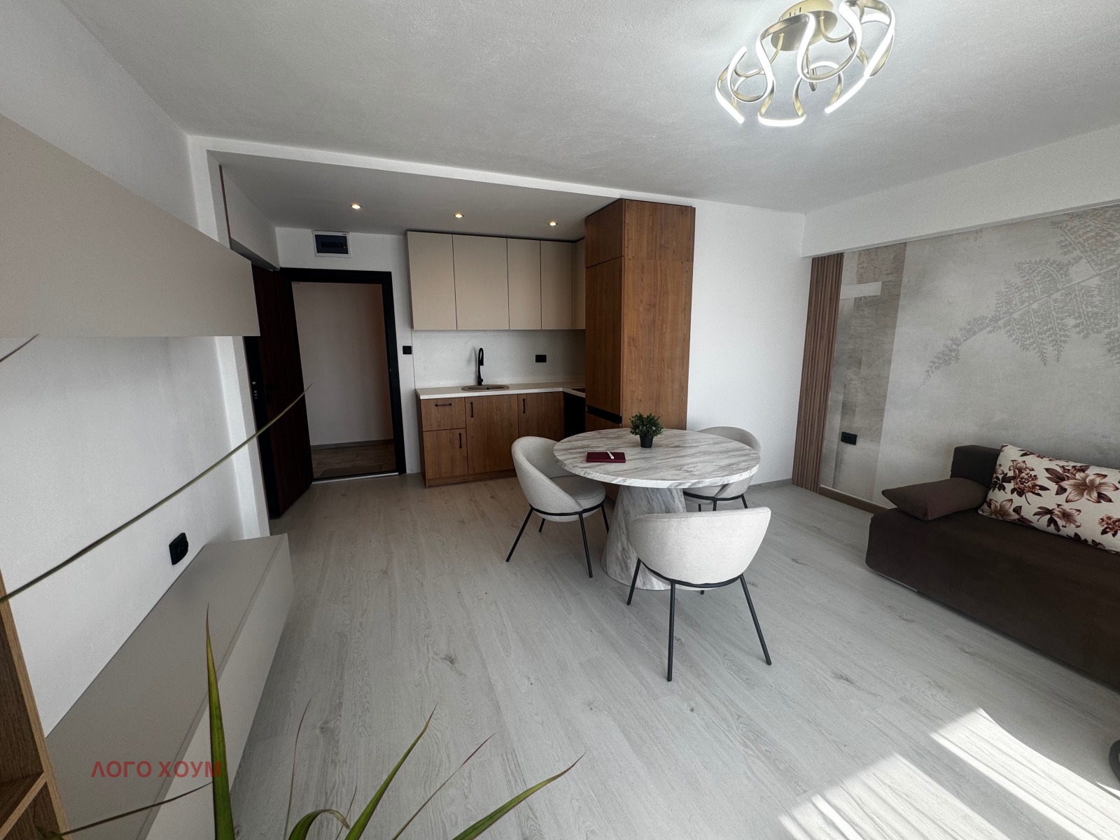 Продава 2-СТАЕН, гр. Варна, м-т Ален мак, снимка 2 - Апартаменти - 53977615