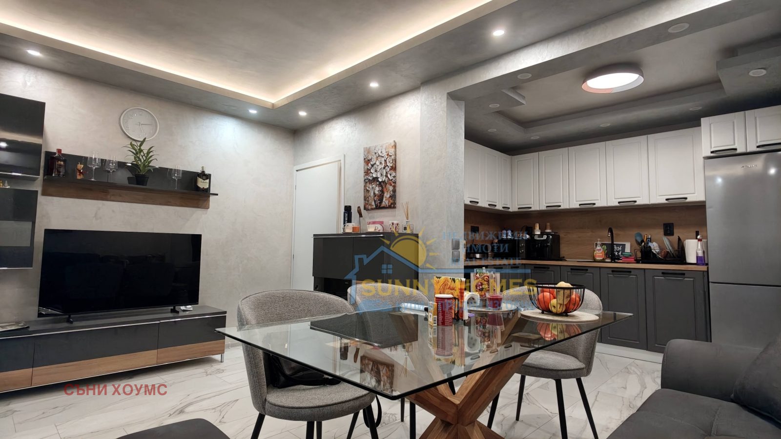 Продава 3-СТАЕН, гр. Велико Търново, Колю Фичето, снимка 2 - Апартаменти - 53638853