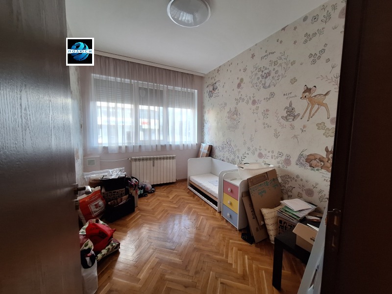 Продава 3-СТАЕН, гр. София, Оборище, снимка 2 - Апартаменти - 53213767