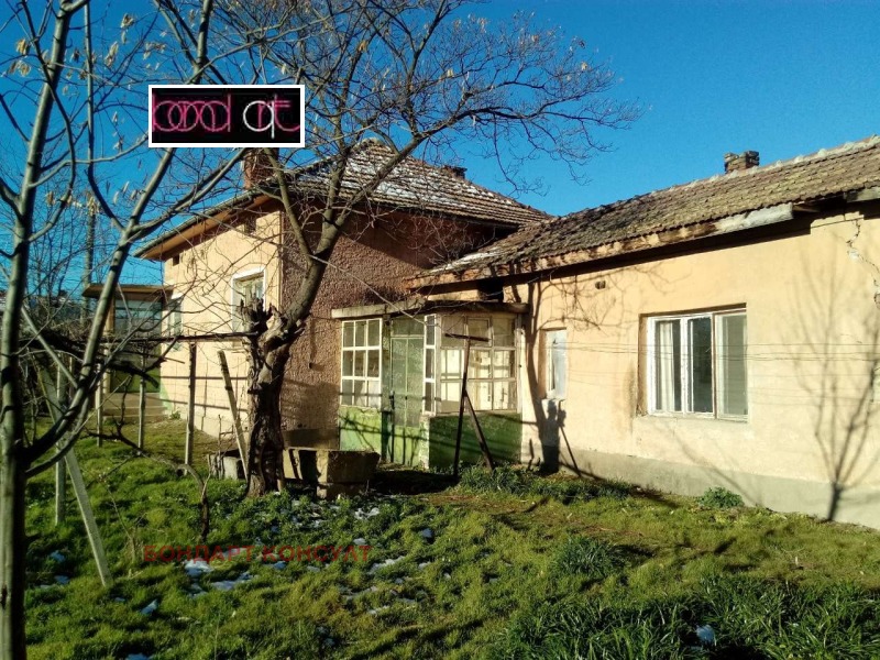 Продава КЪЩА в област Плевен, с. Горни Дъбник - 151 кв.м / 40 000 € » 78 233.20 лв., БОНДАРТ КОНСУЛТ