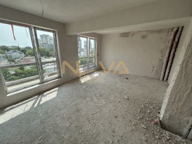 2-стаен град Варна, Левски 1