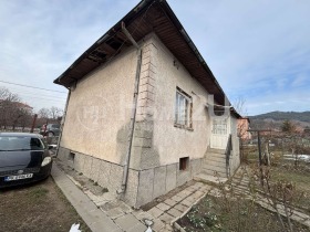 Hus Divotino, region Pernik 2