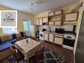 Casa Tsentralen yuzhen rayon, Ruse 1