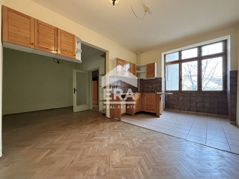 Продава МНОГОСТАЕН, гр. София, Център, снимка 5 - Апартаменти - 53791306