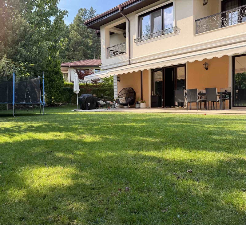 Продава КЪЩА в град София, с. Панчарево - 313 кв.м / 1 270 000 € » 2 483 904.10 лв.