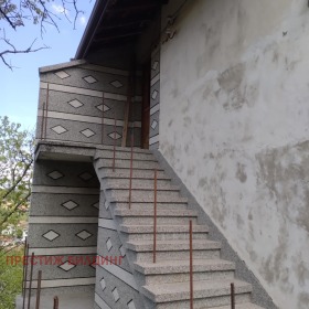 Talo Divotino, Pernikin alue 4