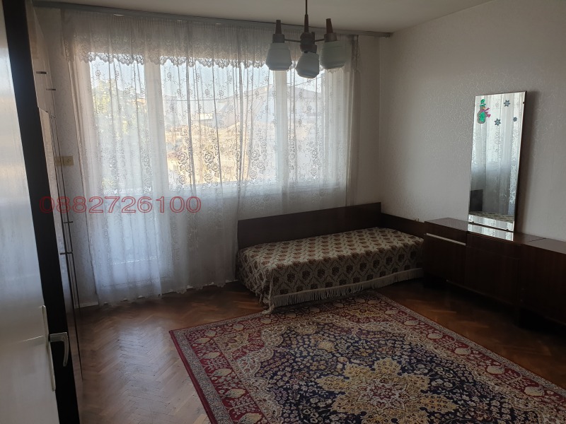 For Sale  2 bedroom Ruse , Tsentar , 100 sq.m | 84935816