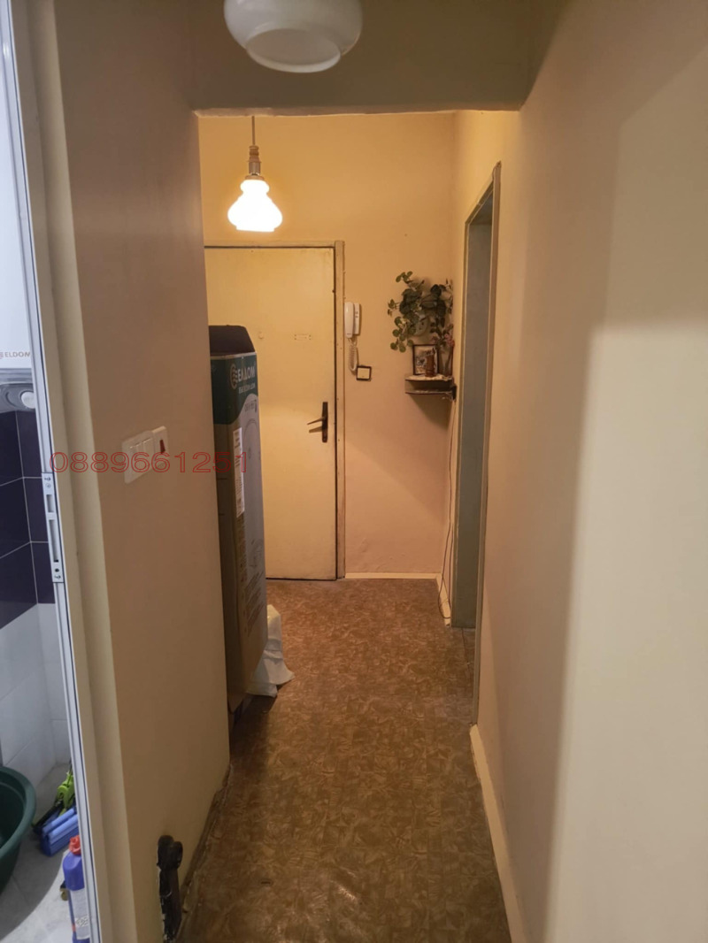 Продава 3-СТАЕН, гр. Шумен, 5-ти полк, снимка 4 - Апартаменти - 52780982