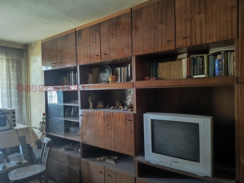 Продава 3-СТАЕН, гр. Шумен, 5-ти полк, снимка 10 - Апартаменти - 52780982