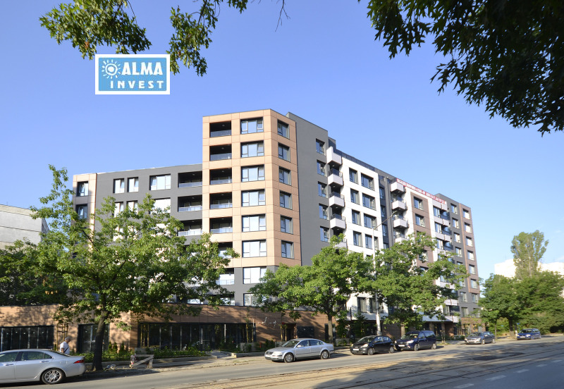 Продава  4-стаен град София , Разсадника , 201 кв.м | 47991324