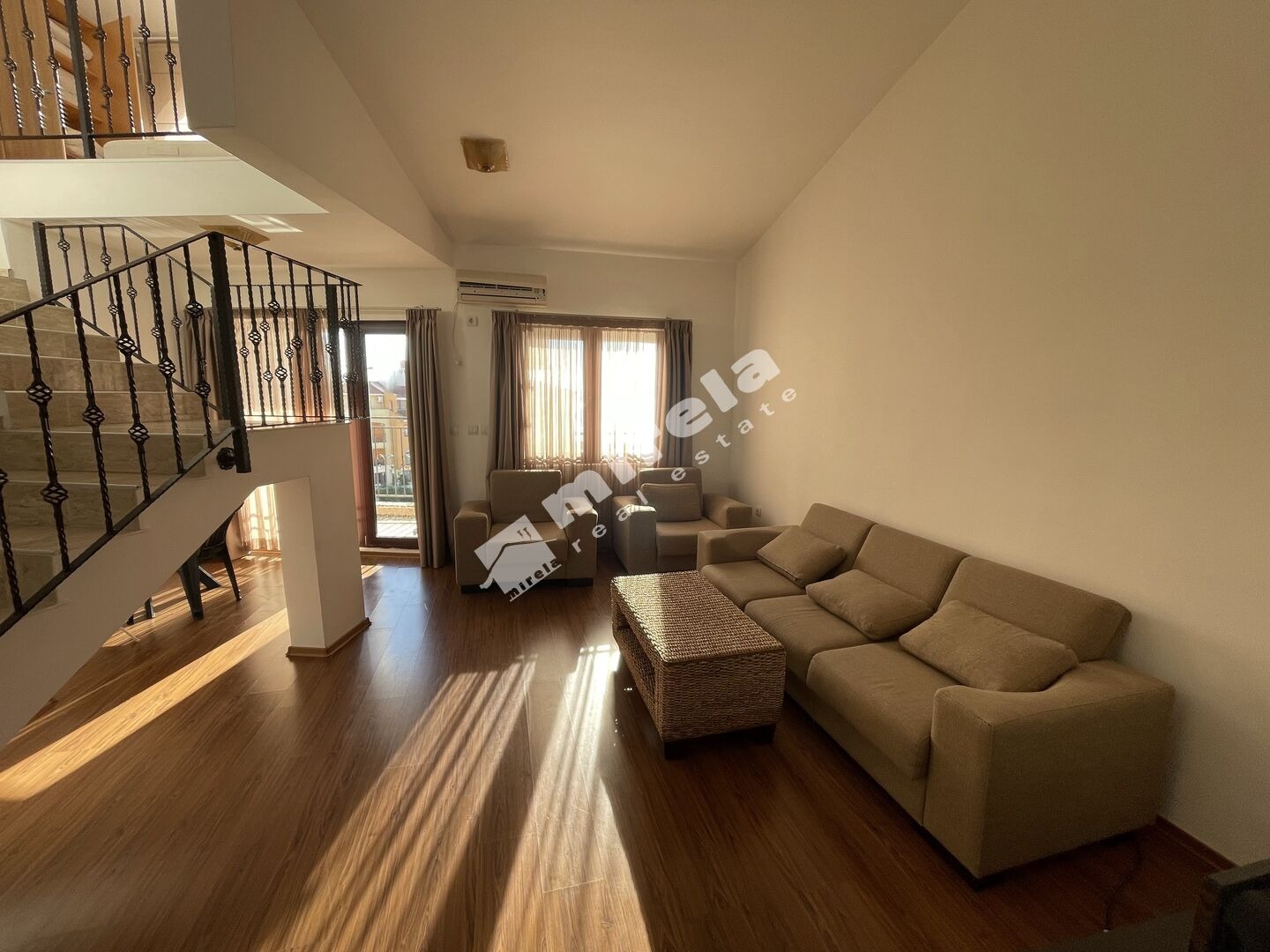 Продава МЕЗОНЕТ, гр. Ахелой, област Бургас, снимка 6 - Апартаменти - 54225435