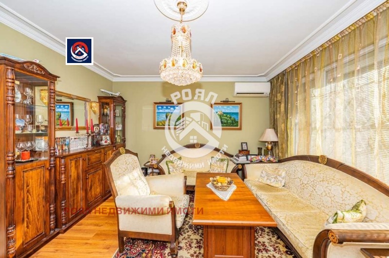 À venda  1 quarto Plovdiv , Karchiiaka , 80 m² | 10584414