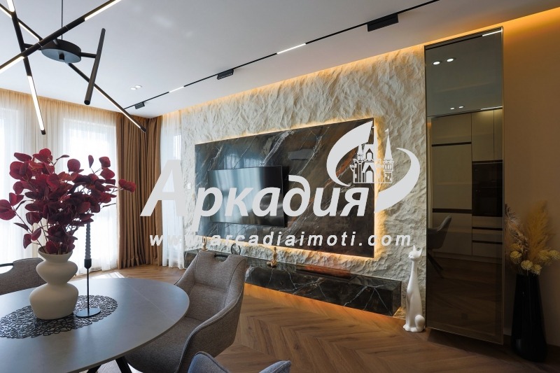 Продава 2-СТАЕН, град Пловдив, Въстанически • 182000 € / 355961.06 лв. • 88215410 1