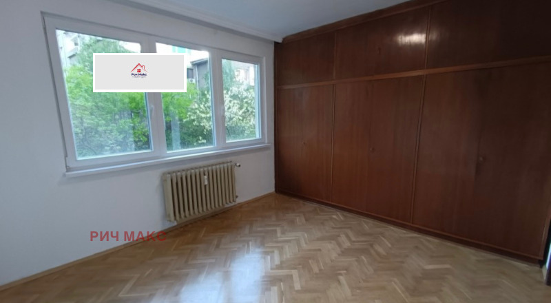 Продава 4-СТАЕН, гр. София, Медицинска академия, снимка 2 - Aпартаменти - 48211914