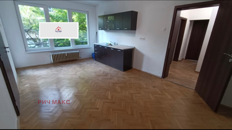 Продава 4-СТАЕН, гр. София, Медицинска академия, снимка 1 - Aпартаменти - 48211914