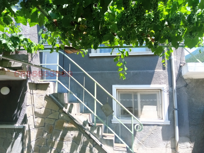 Продава КЪЩА, гр. Мъглиж, област Стара Загора, снимка 2 - Къщи - 52751110