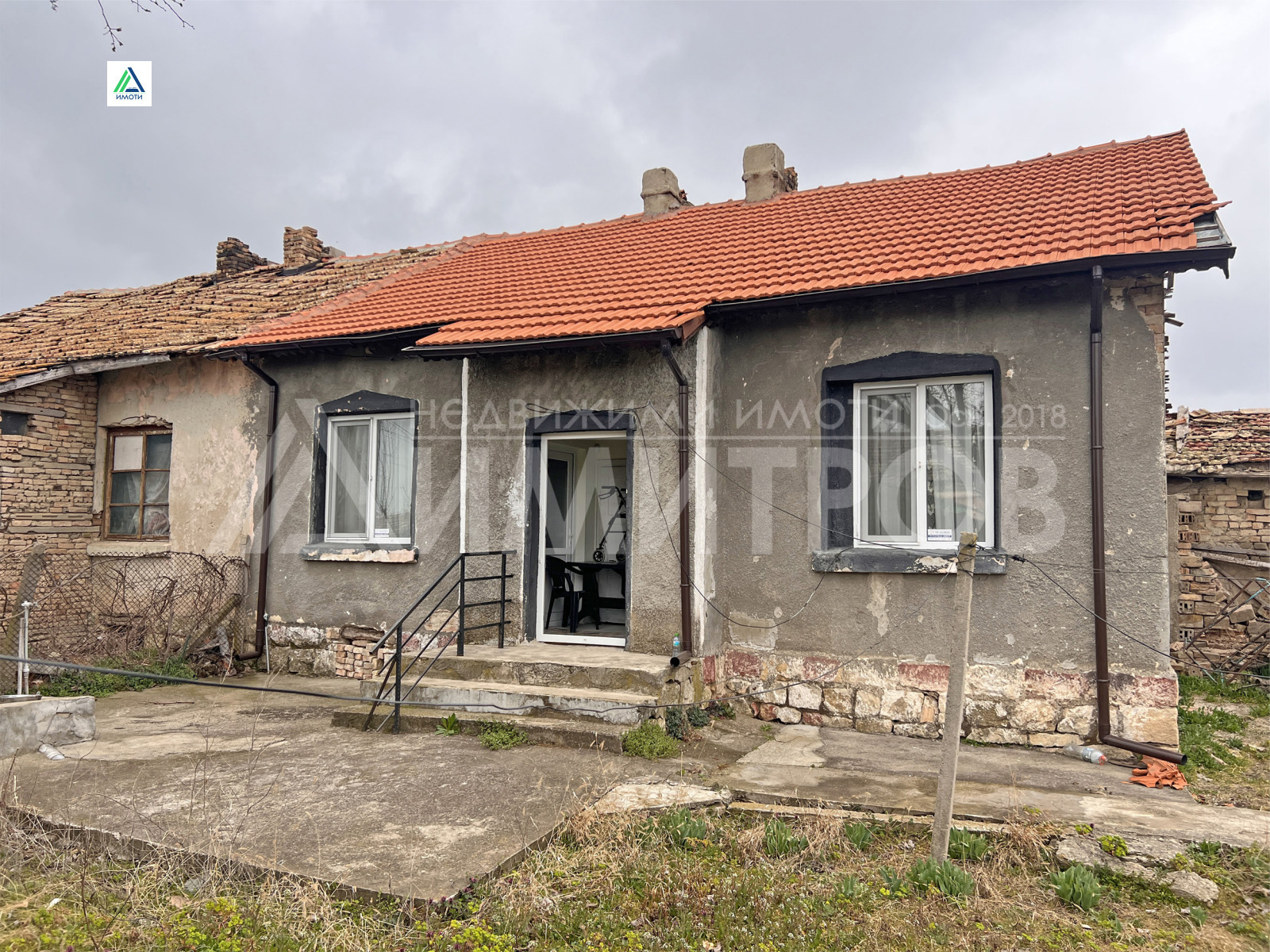 Продава КЪЩА, гр. Нови пазар, област Шумен, снимка 2 - Къщи - 54001138