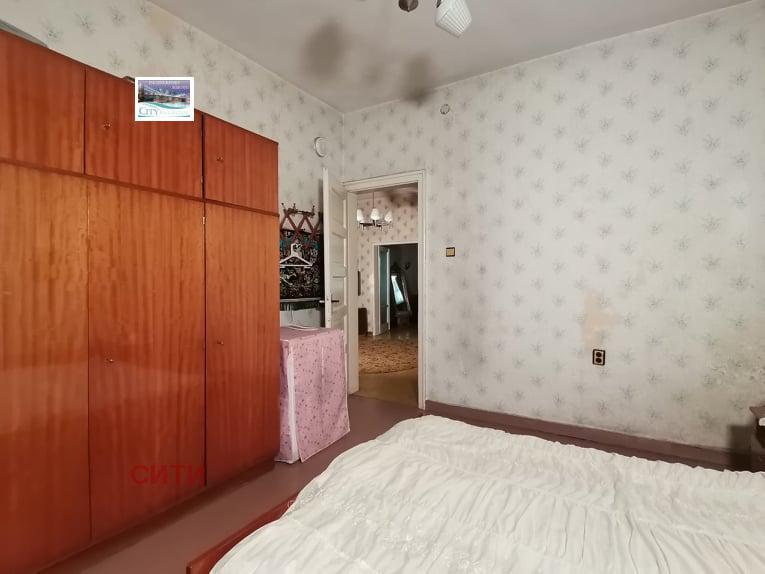 Eladó  3 hálószobás Plovdiv , Centar , 132 négyzetméter | 70927798 - kép [2]