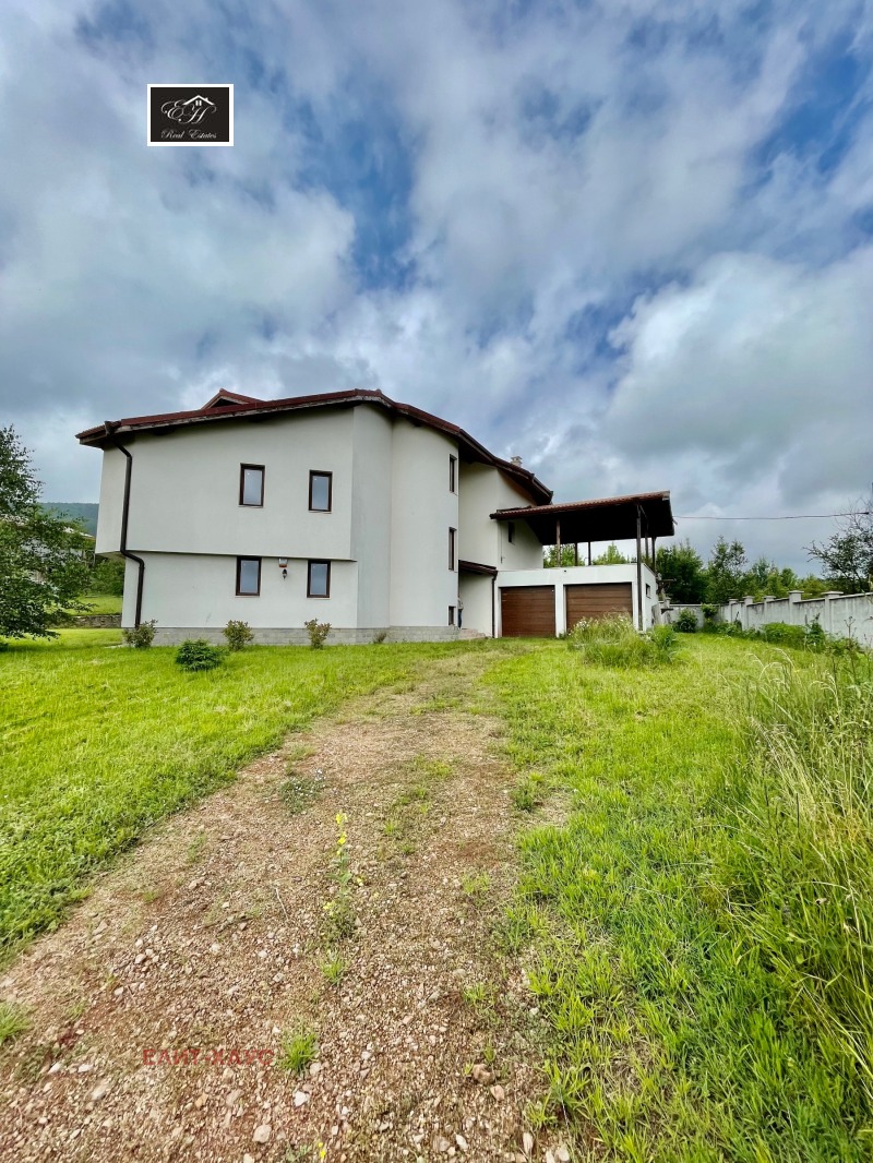 De vânzare  Casa Sofia , m-t Cambanite , 400 mp | 99185026 - imagine [5]