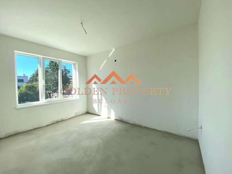 Продава 3-СТАЕН в град Перник, Изток - 129 кв.м / 140 000 € » 273 816.20 лв., ГОЛДЪН ПРОПЪРТИЙС ММ