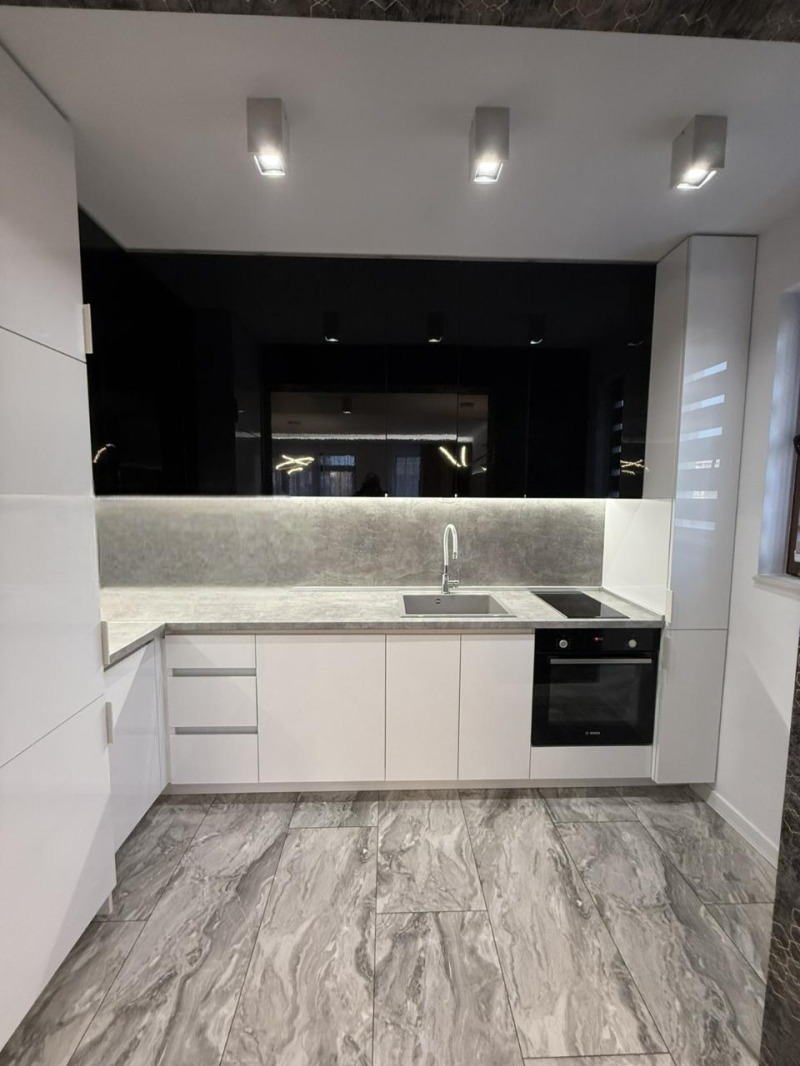 En venta  2 dormitorios Plovdiv , Ostromila , 118 metros cuadrados | 41162483 - imagen [15]