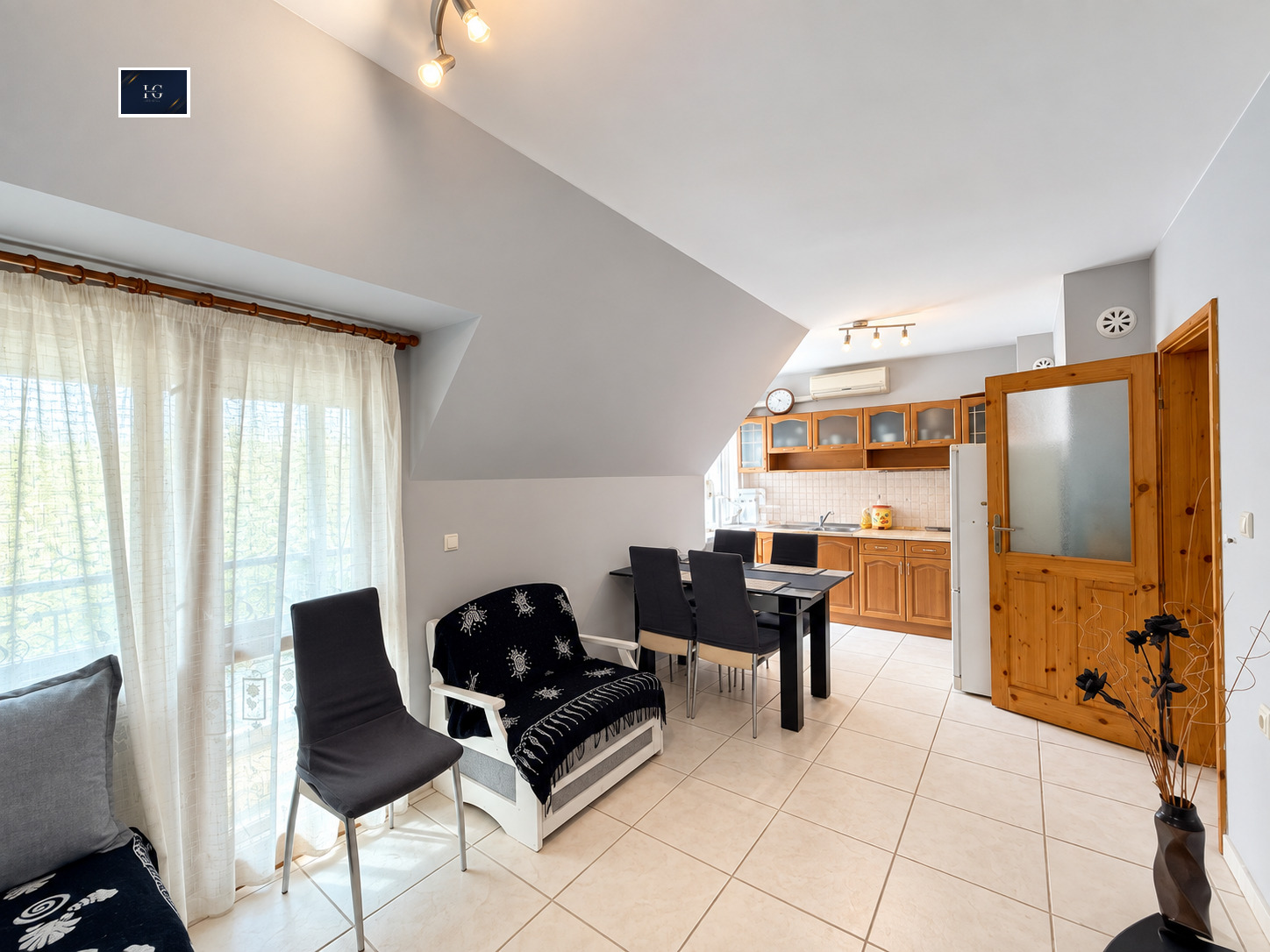 Продава 2-СТАЕН, гр. Поморие, област Бургас, снимка 4 - Апартаменти - 56206120