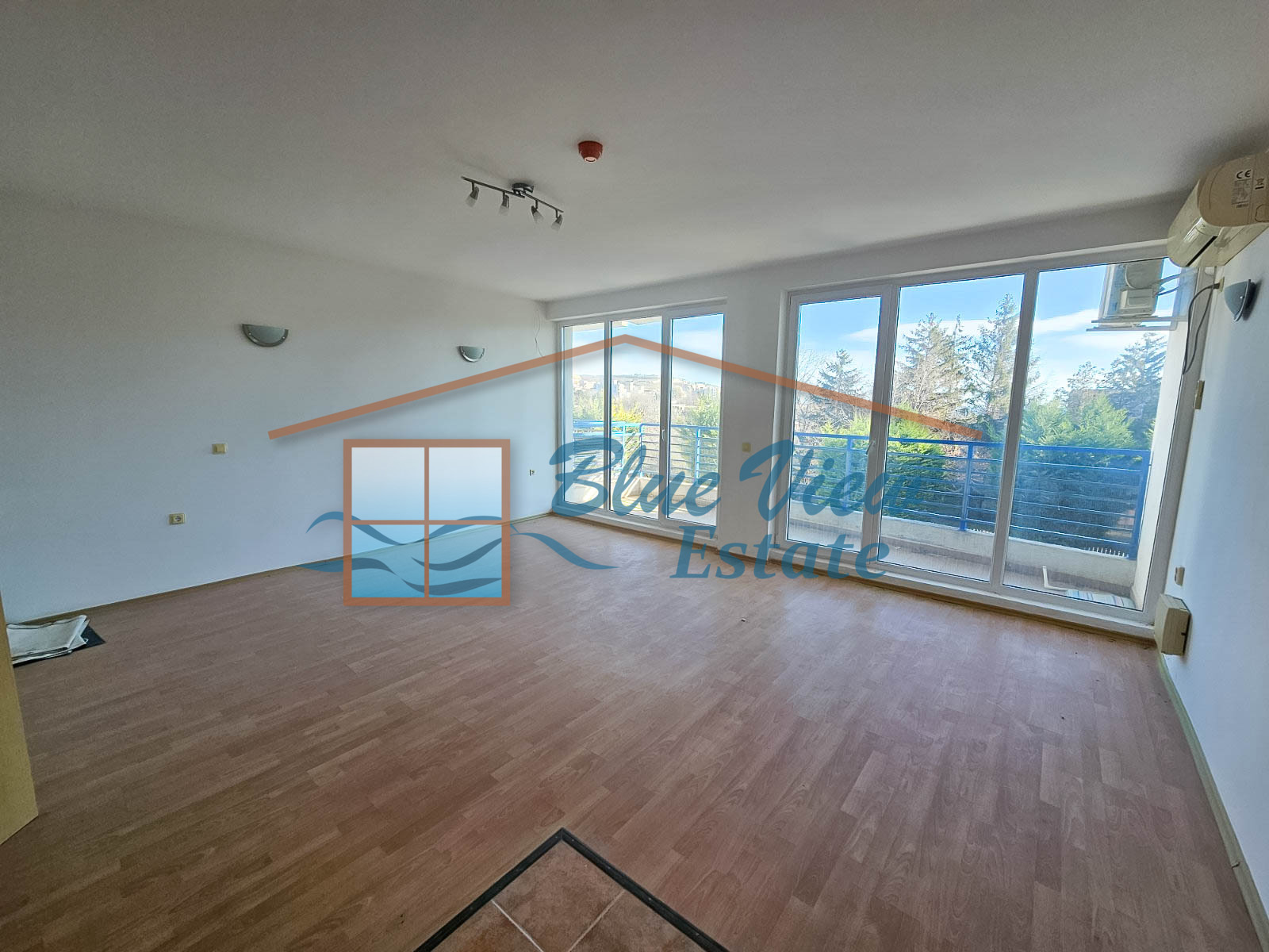 Продава 3-СТАЕН, гр. Балчик, област Добрич, снимка 2 - Апартаменти - 53737910